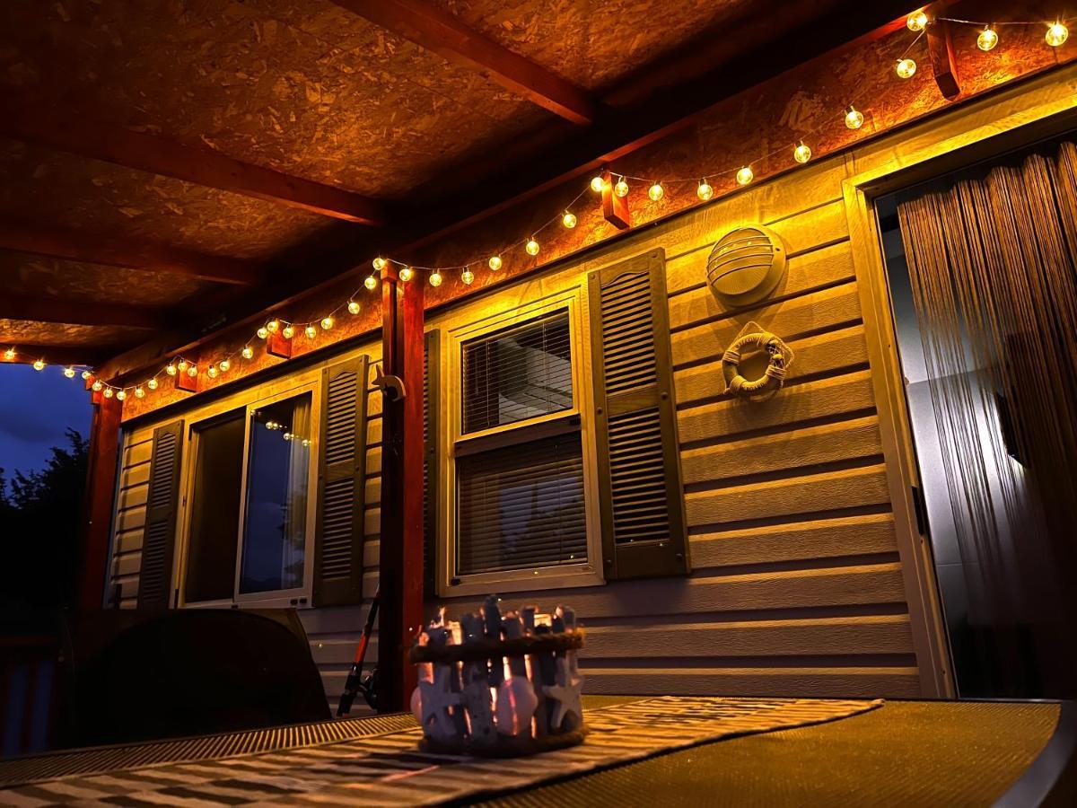 Mobile Home Nebo Luxus Кленовица Экстерьер фото